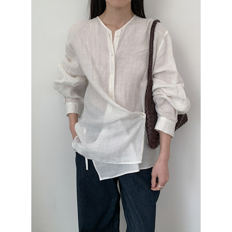 Dame afslappet skjorte med innovativ knaplukning og asymmetrisk kant Stilla