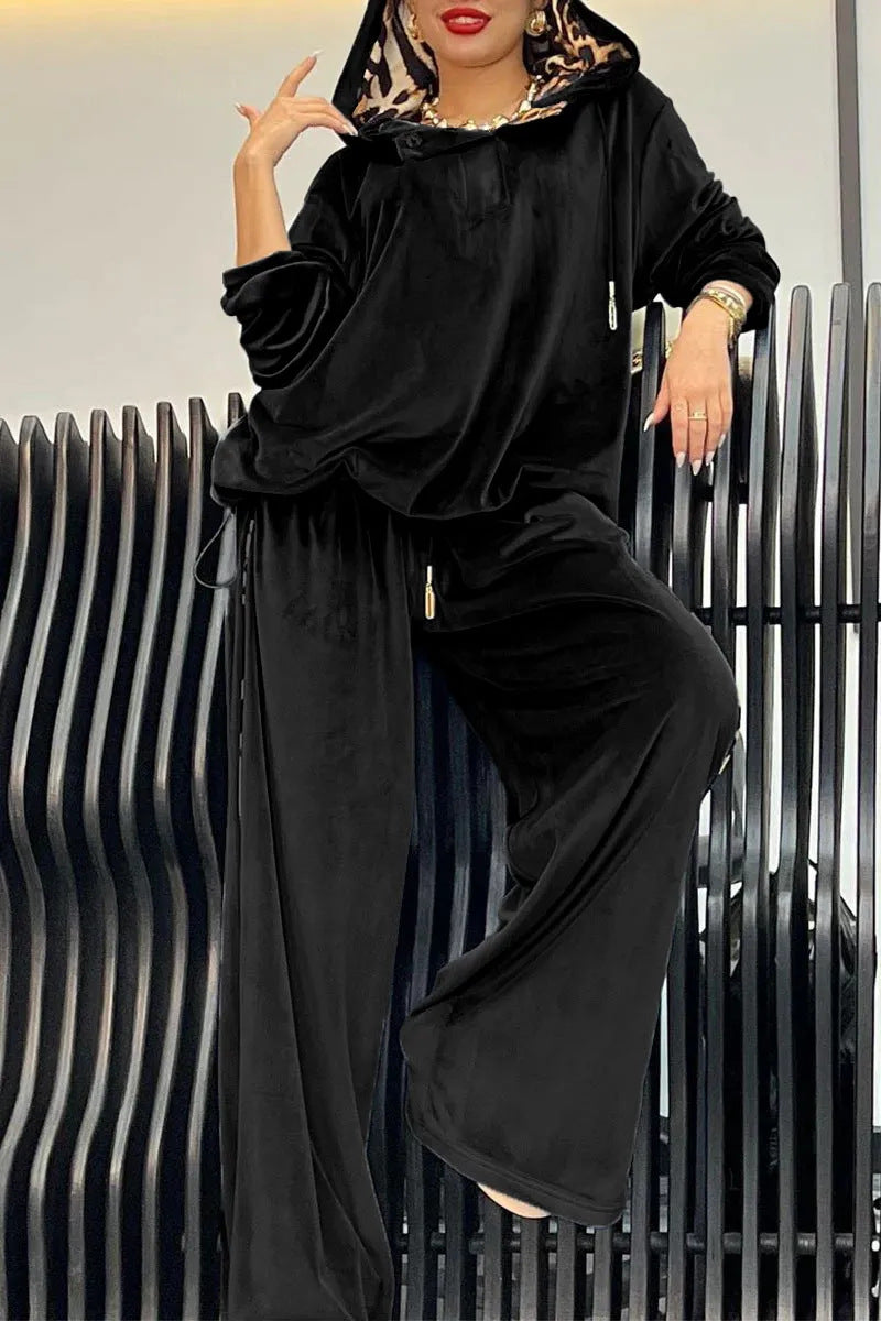 Dame elegant fritids-loungewear med hætte og bred pasform Stilla