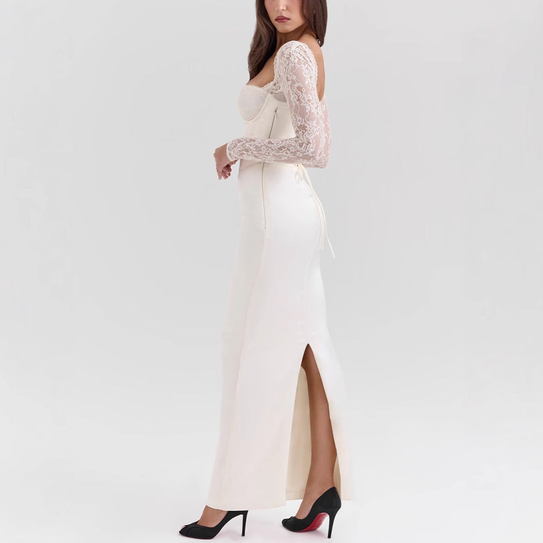 Dame Elegant aftenkjole med spids og tætsiddende snit Stilla