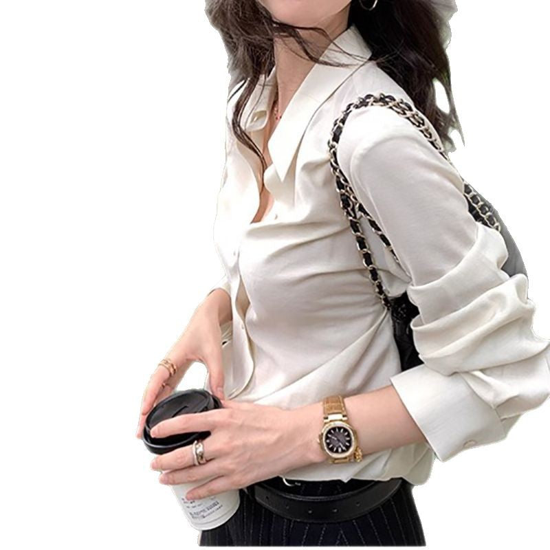 Dame elegant bluse med afslappet snit og fine detaljer Stilla