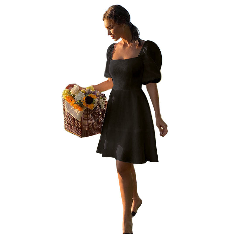 Dame A-linje mini kjole med voluminøse puffærmer og elegant udskæring Stilla