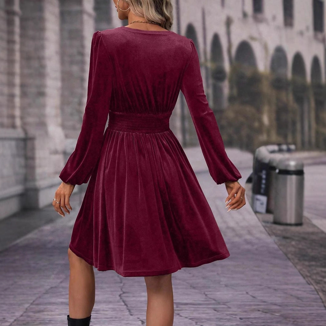 Dame elegant fløjelkjole med lange ærmer Stilla