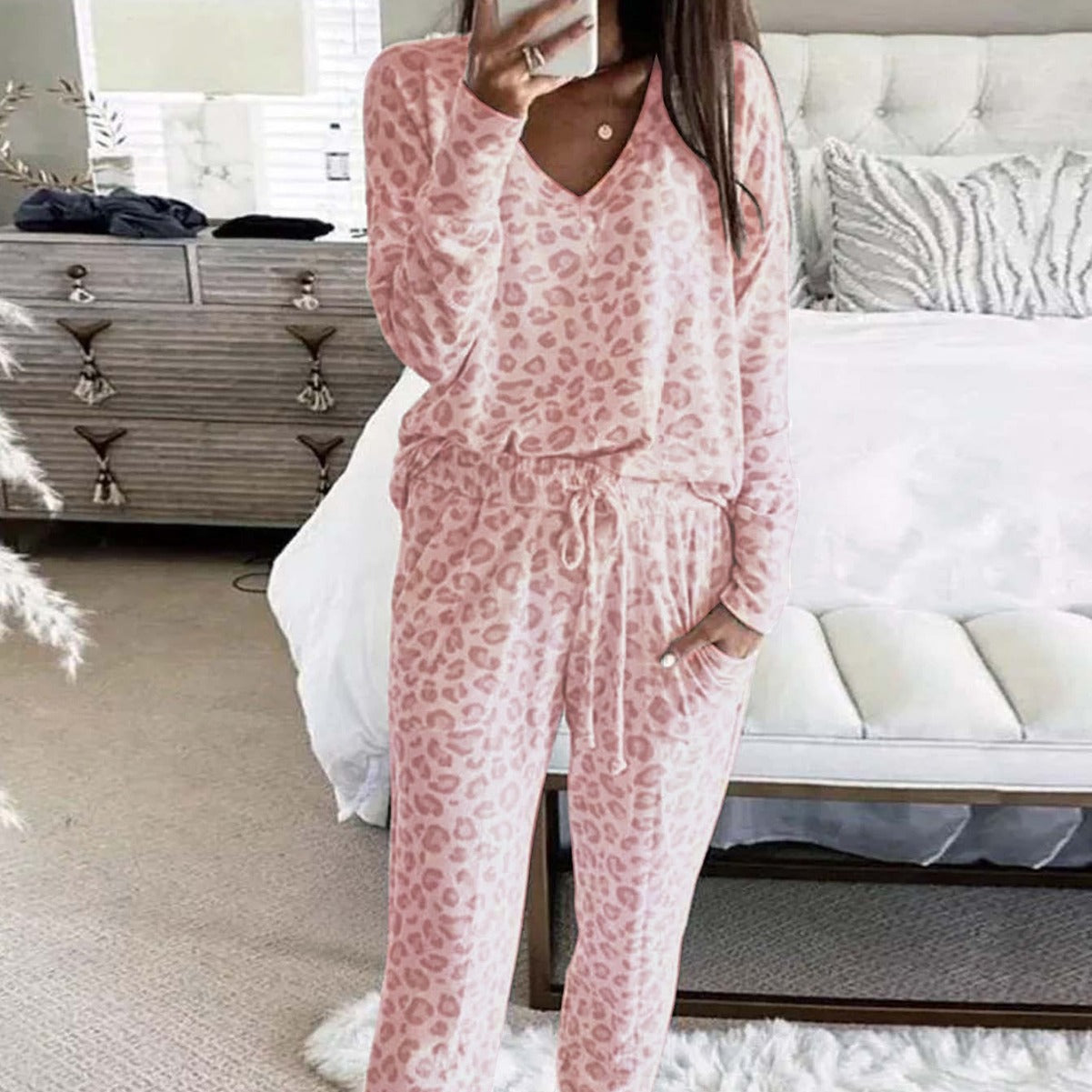 Dame hyggeligt pyjamas med moderne leopardmønster Stilla
