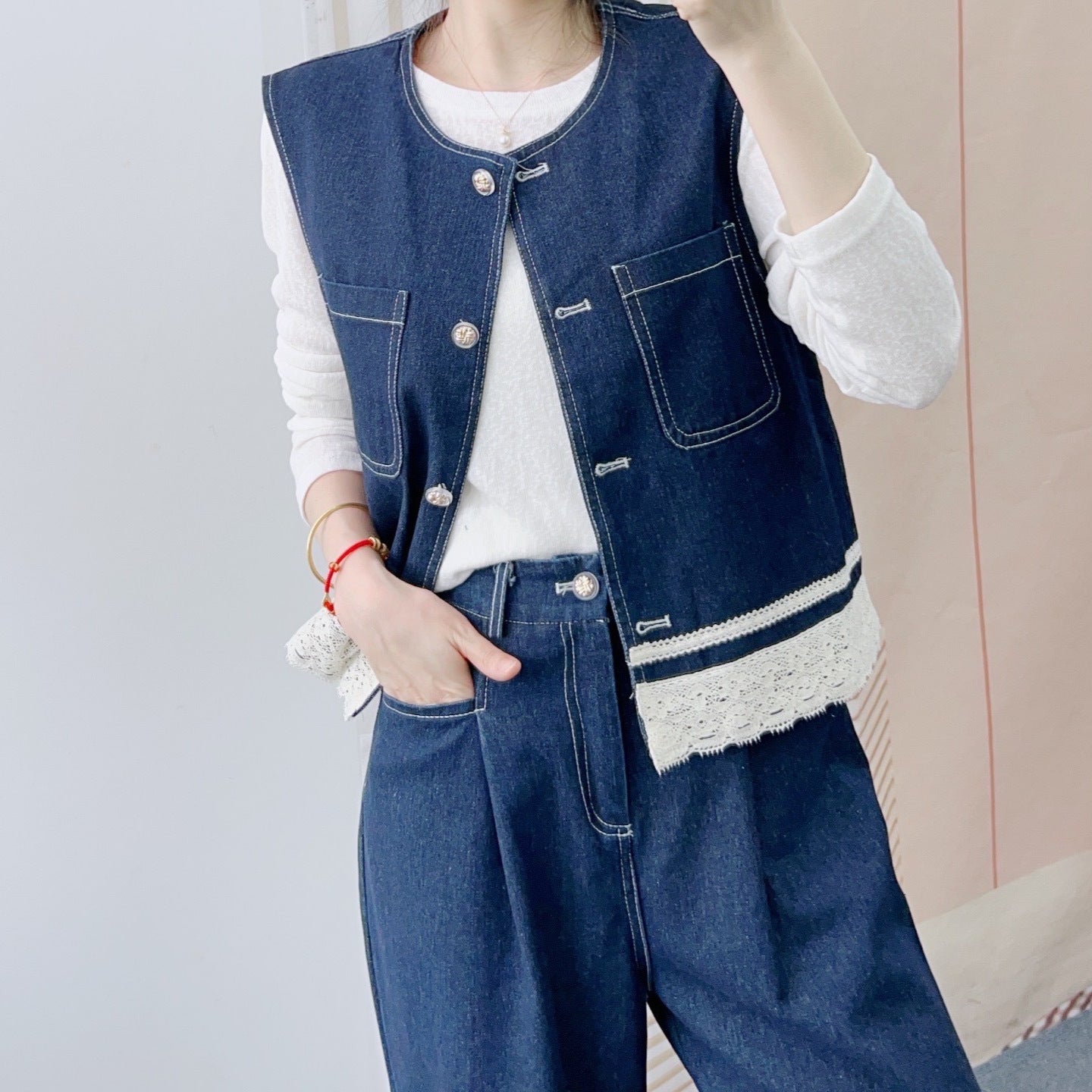 Dame denim vest med høj talje og tætsiddende snit Stilla