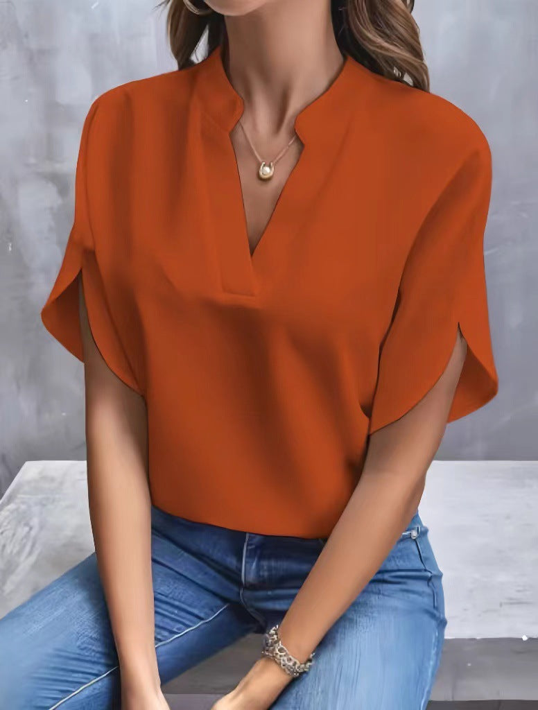 Dame elegant top med moderne sideslids og V-hals Stilla