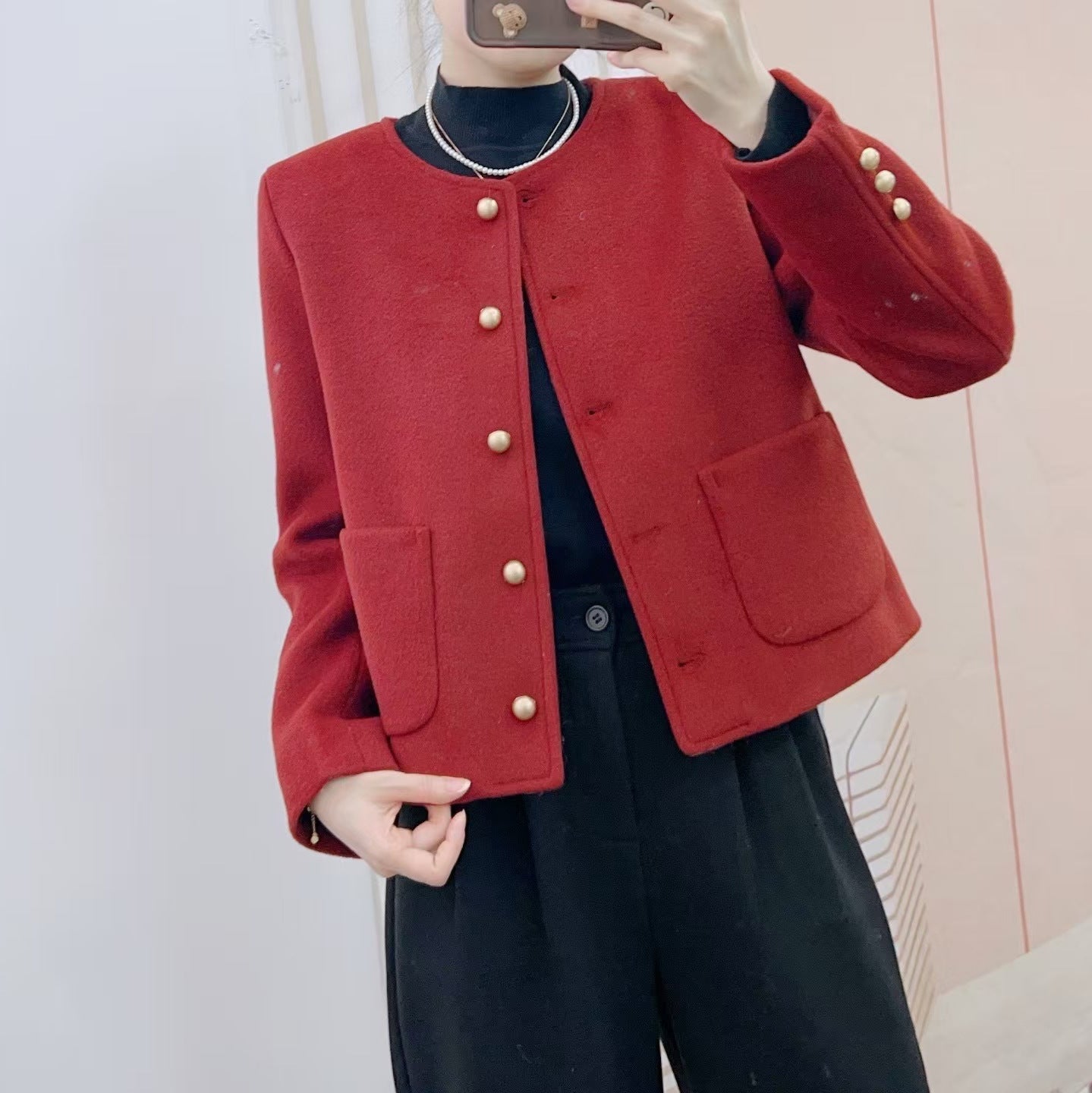 Dame elegant Boucle-jakke med dekorative knapdetaljer Stilla