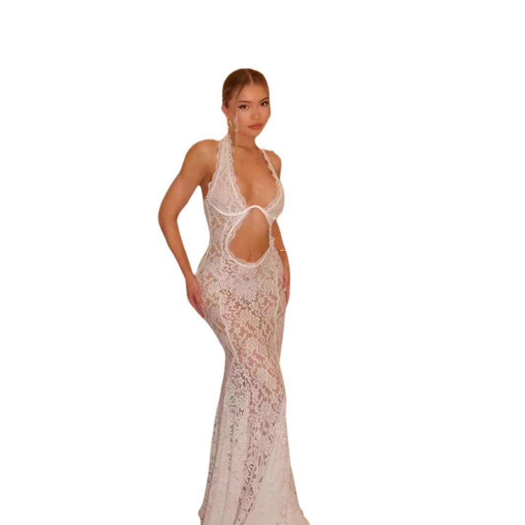 Dame Elegant blonde kjole med raffineret cut-out design og svajende kant Stilla