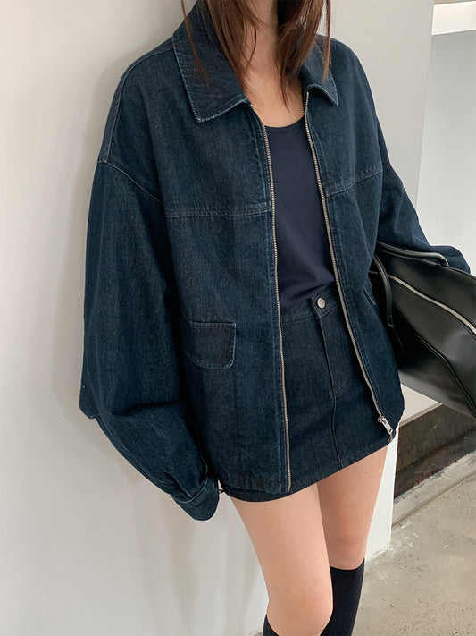 Dame afslappet jeansjakke i moderne oversized snit med praktiske lommer og klassisk krave Stilla