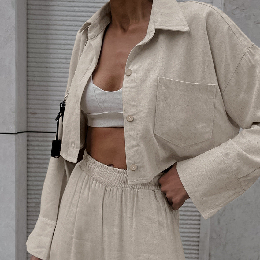 Dame afslappet bluse i åndbart hørmix med påsat lomme og minimalistiske detaljer Stilla