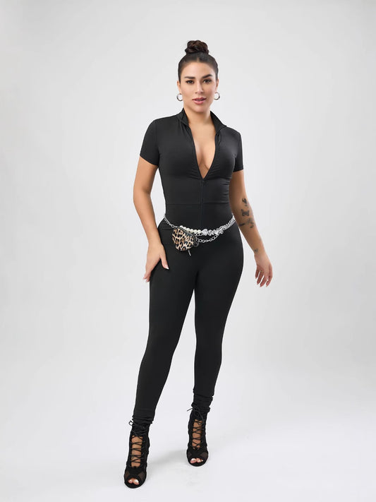 Dame jumpsuit med kort ærme og dyb udskæring Stilla