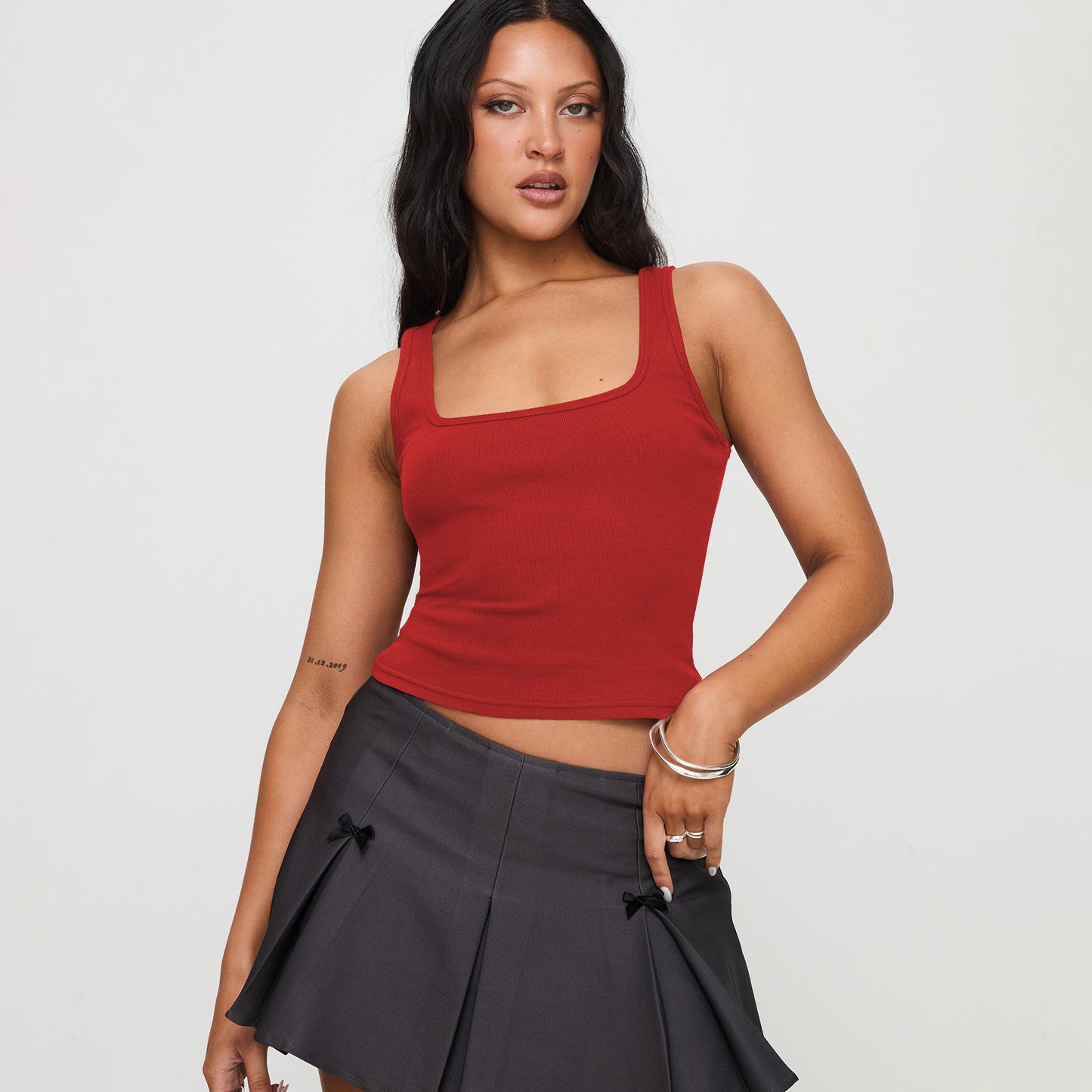 Dame cropped tanktop med firkantet Ausschnitt og fin rib struktur Stilla