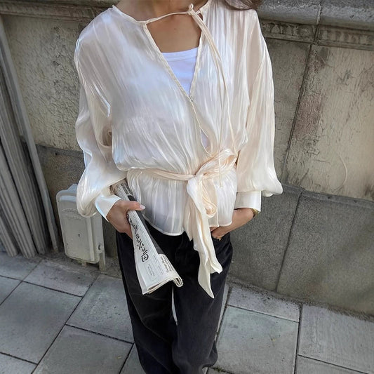 Dame elegant bluse med voluminøse ærmer og til at binde Stilla