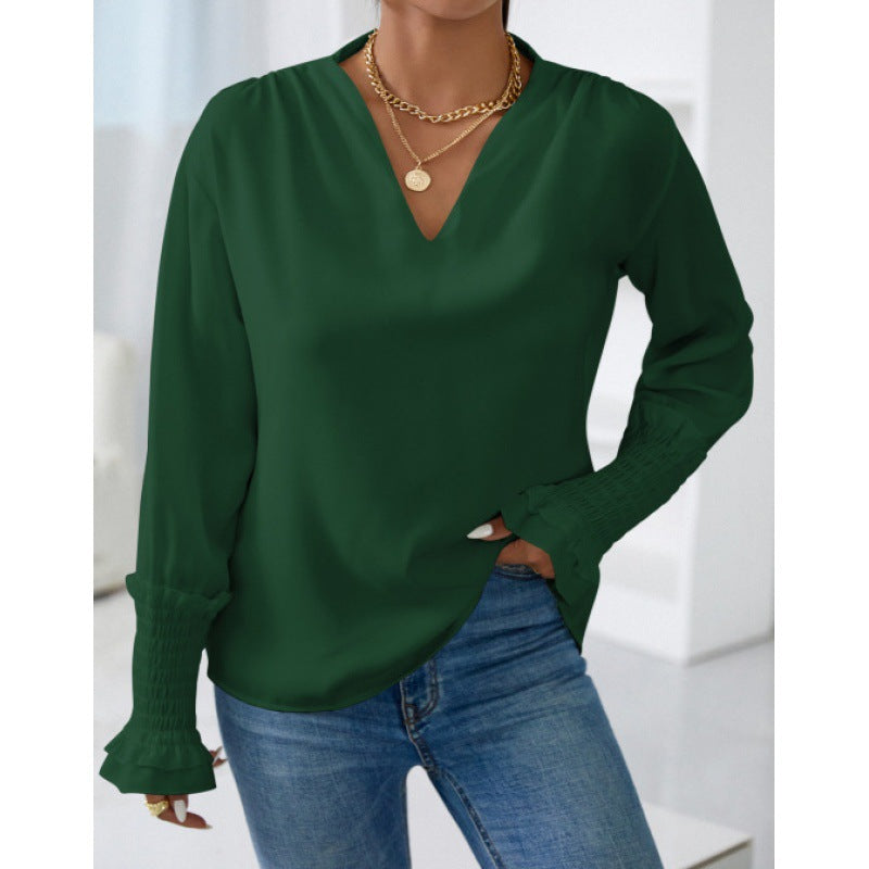 Dame elegant bluse med V-udskæring og rynkedetaljer Stilla