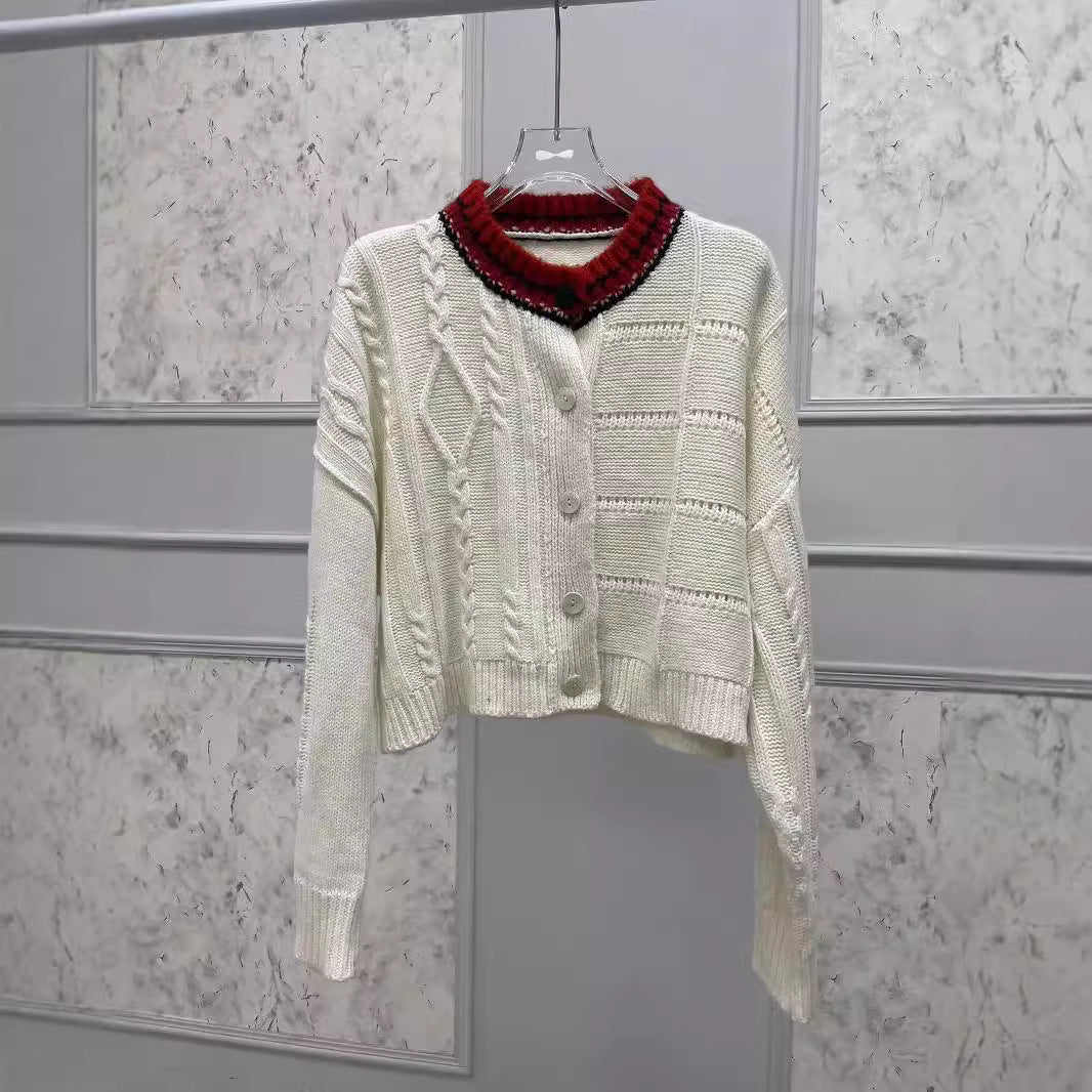 Dame cropped strikjakke med to teksturer og voluminøs krave Stilla