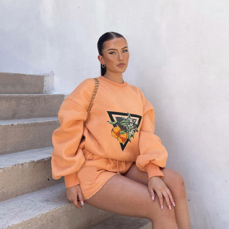 Dame afslappet sweatshirt og shorts sæt med frugtagtig design Stilla