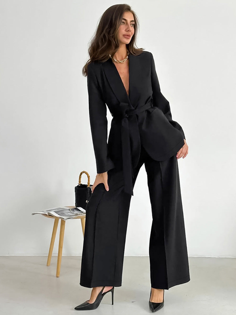 Dame elegant blazer- og bukseensemble med tætsiddende snit og bredt ben Stilla