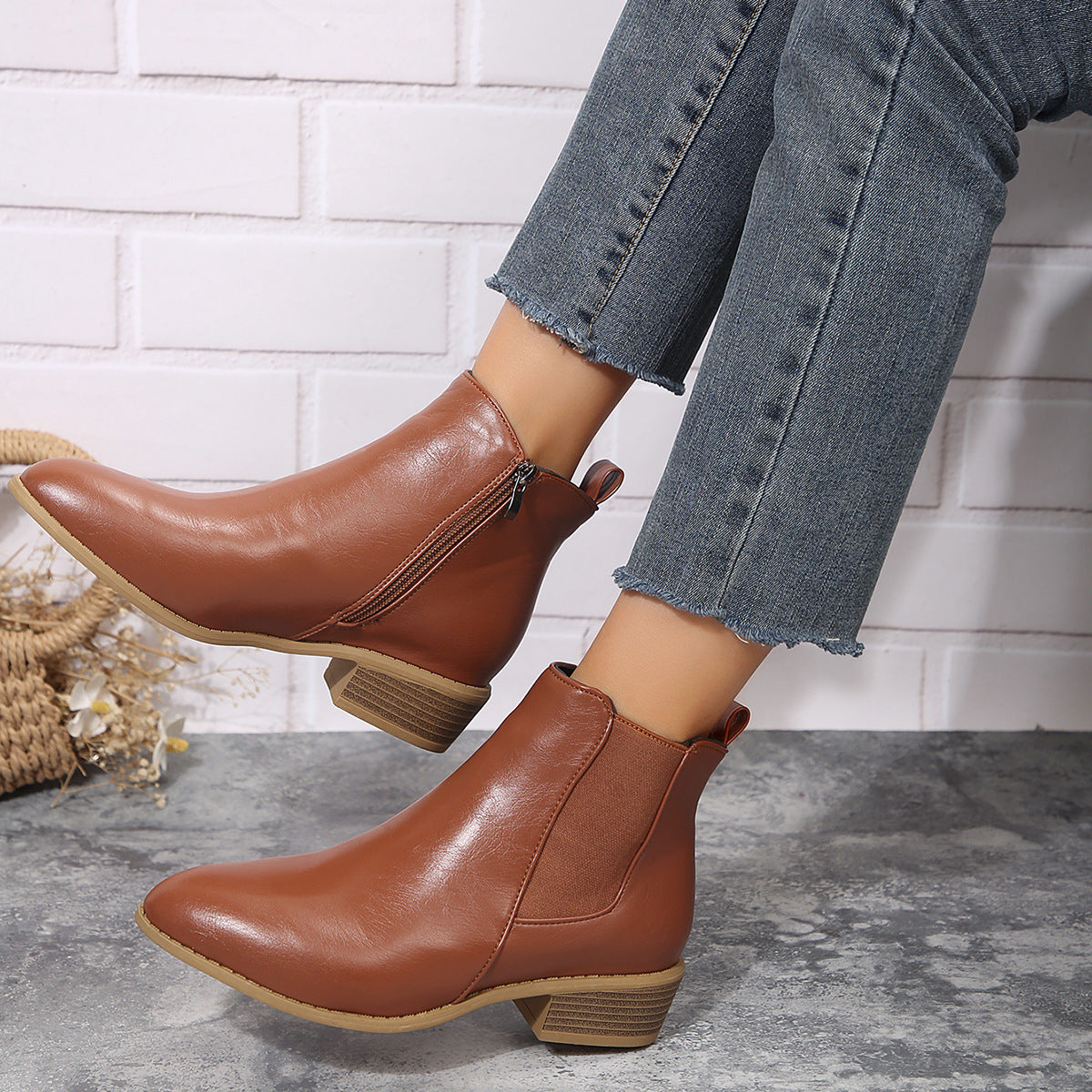 Dame ankle boots med elegant lynlås og glat overflade Stilla