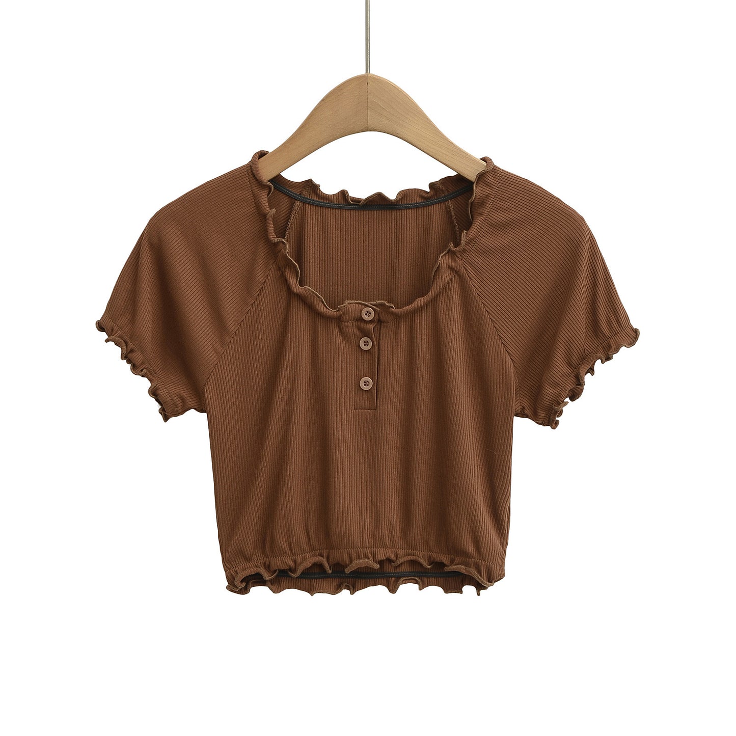 Dame cropped T-shirt med flæsedetaljer og knaplukning Stilla