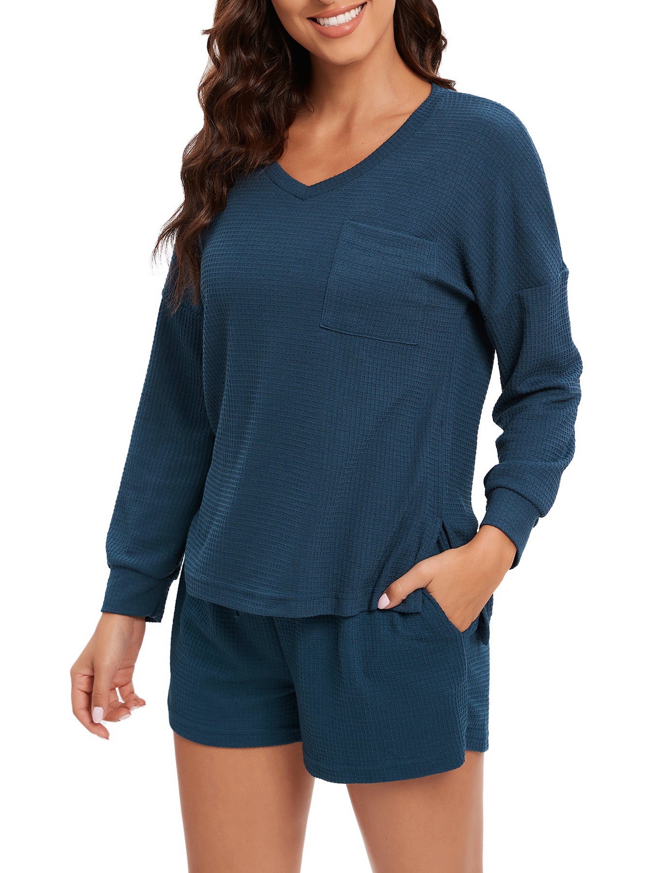 Dame afslappet pyjamasæt med langærmet overdel og short-design Stilla