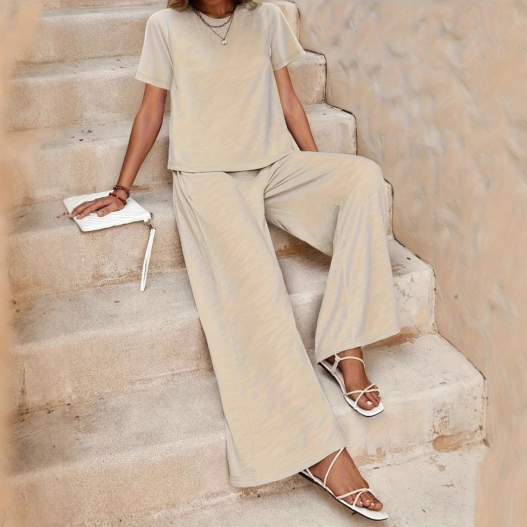 Dame afslappet ensemble bestående af løst skåret overdel og komfortable bukser Stilla