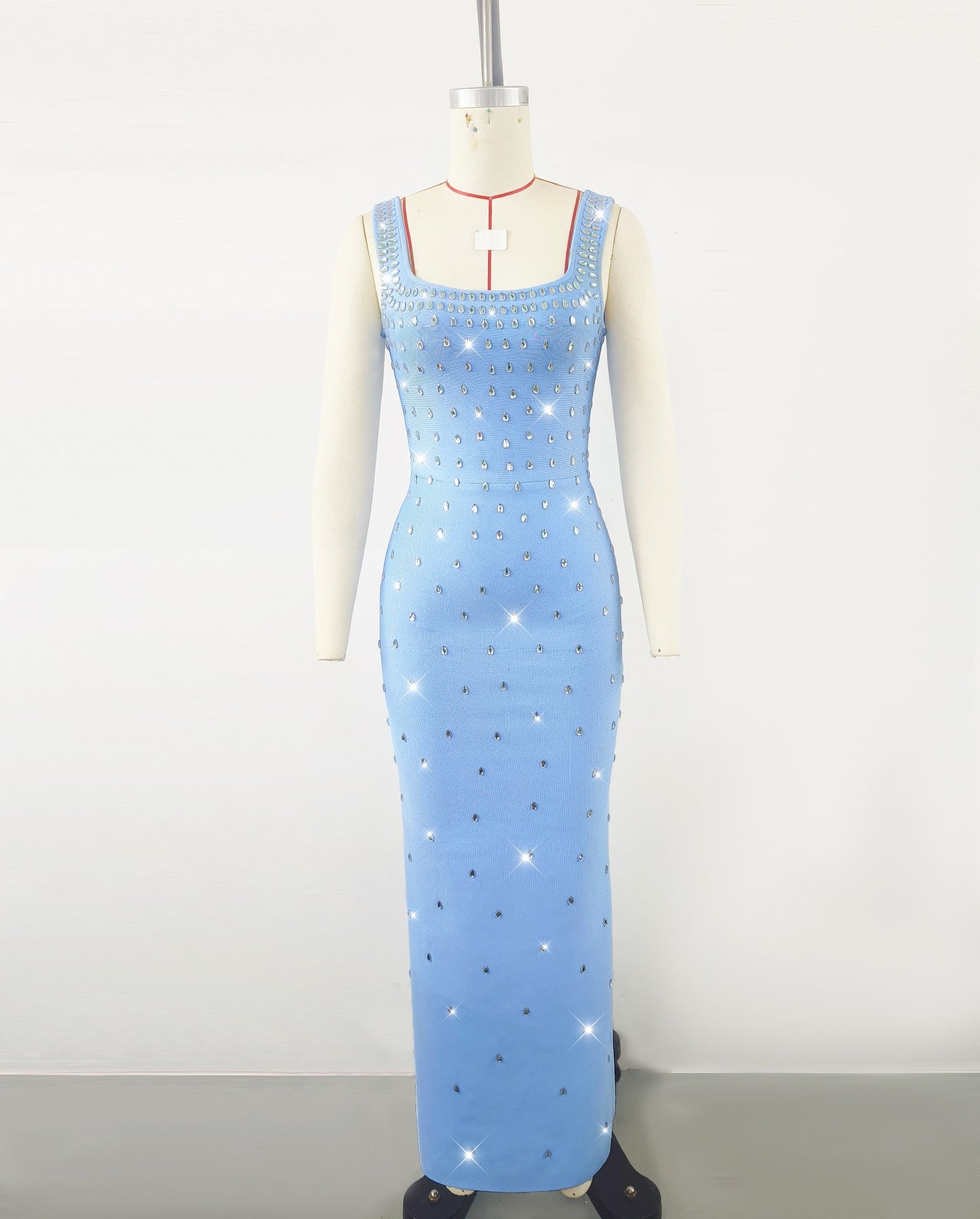 Dame elegant aftenkjole med funklende rhinsten og tætsiddende snit Stilla