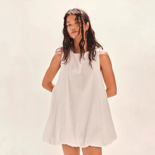 Dame afslappet A-linie kjole med minimalistisk design Stilla