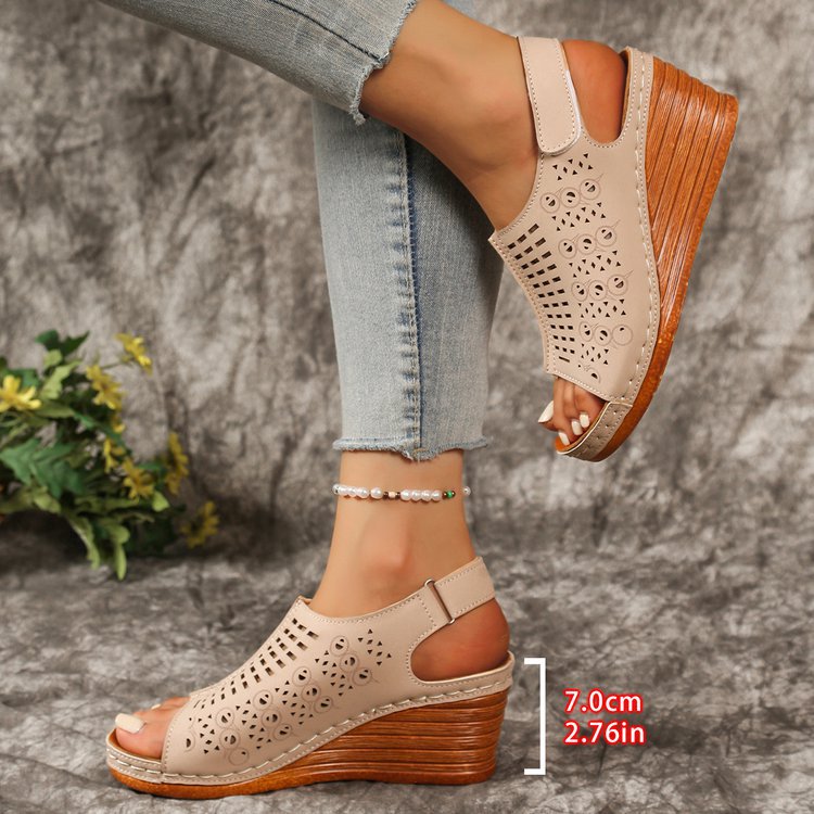 Dame åbne wedge-sandaler med luftig overfladestruktur og ergonomisk sål Stilla