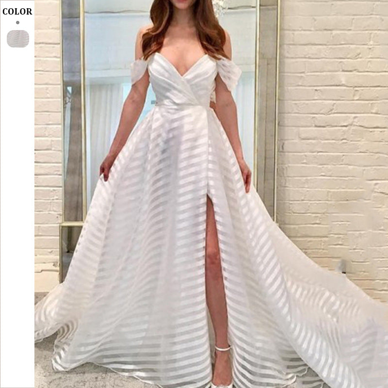 Dame Elegant brudekjole med off-shoulder ærmer og højt slids Stilla