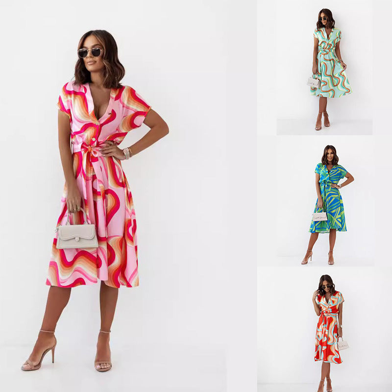 Dame afslappet skjortekjole med asymmetrisk kant og urbant mønster Stilla