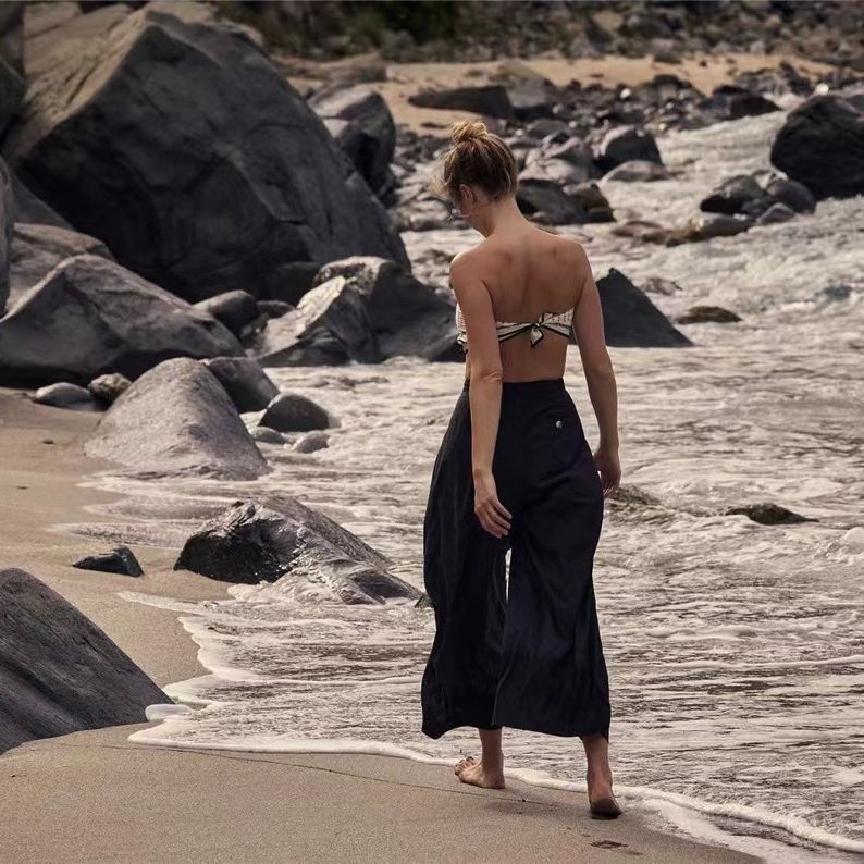 Dame afslappet maxikombination med elegant V-udskæring og folded taljesnor Stilla