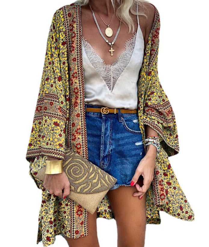 Dame afslappet strandjakke med farverigt boho-mønster og bred pasform Stilla