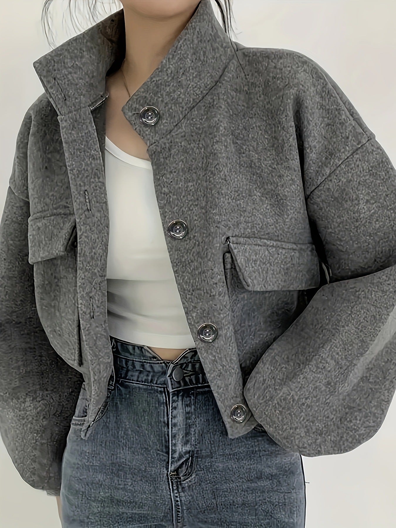 Dame cropped jakke med struktureret overflade og praktiske lommer Stilla