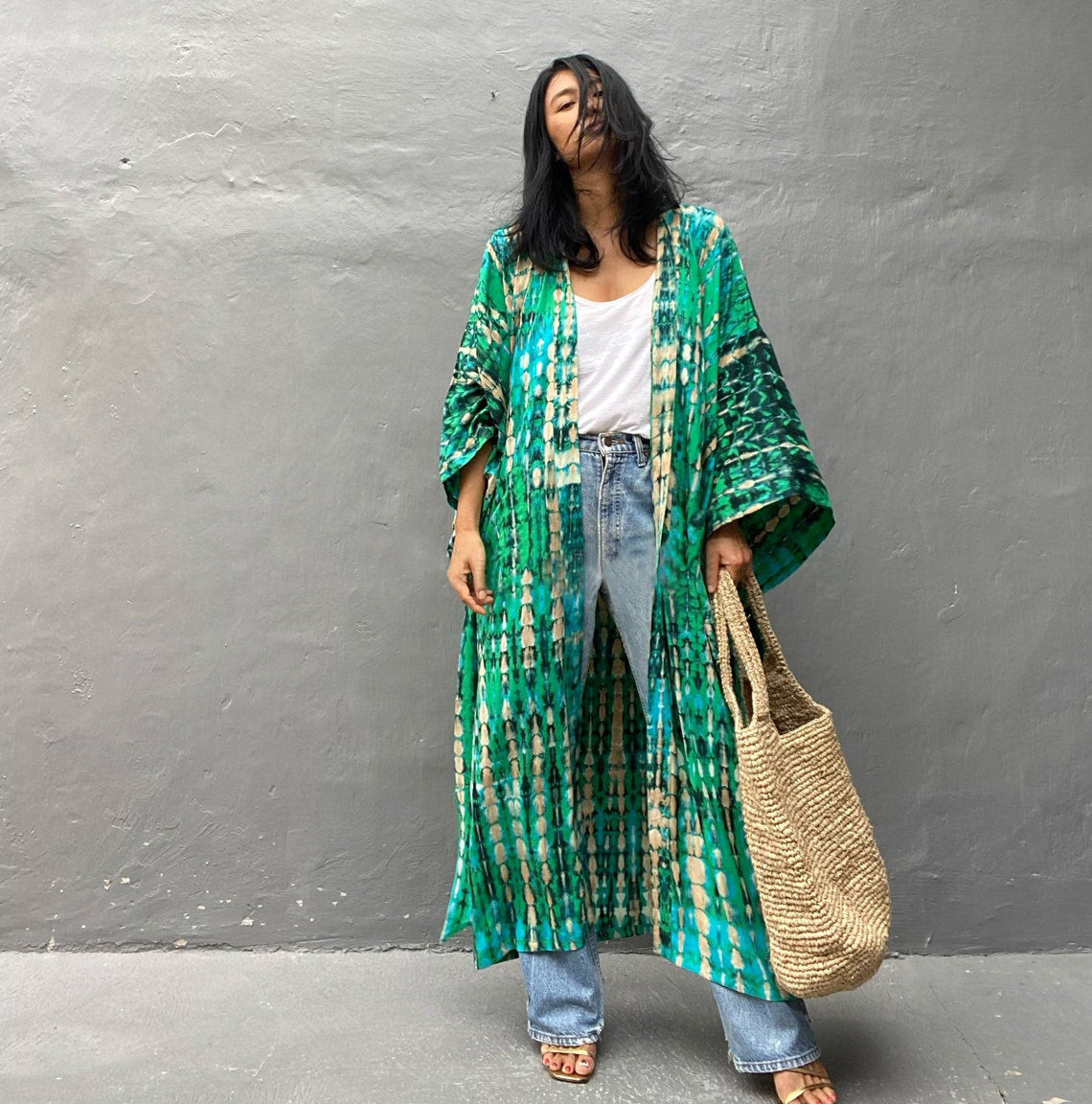 Dame elegant kaftan med legende batikmønster Stilla