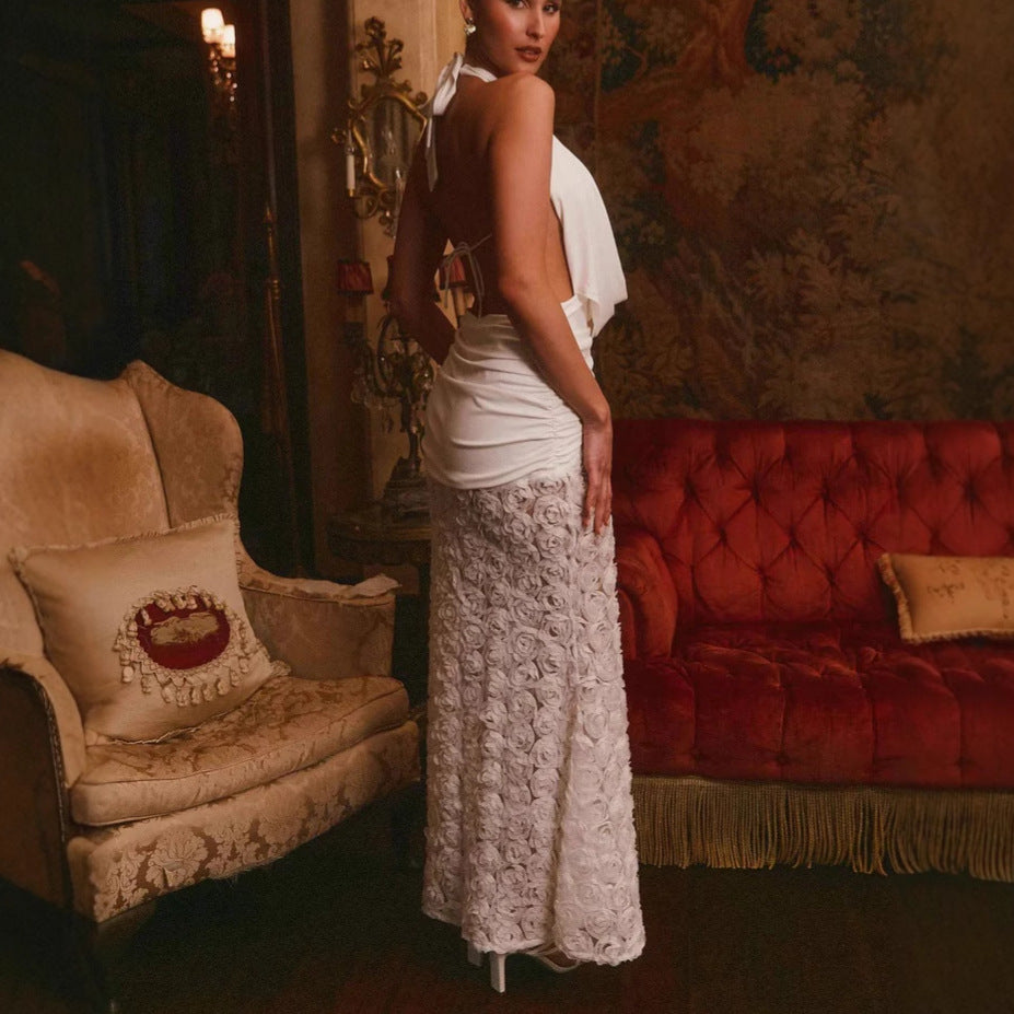 Dame Deluxe Aftenkjole med raffineret drapering og blomsterdetaljer Stilla