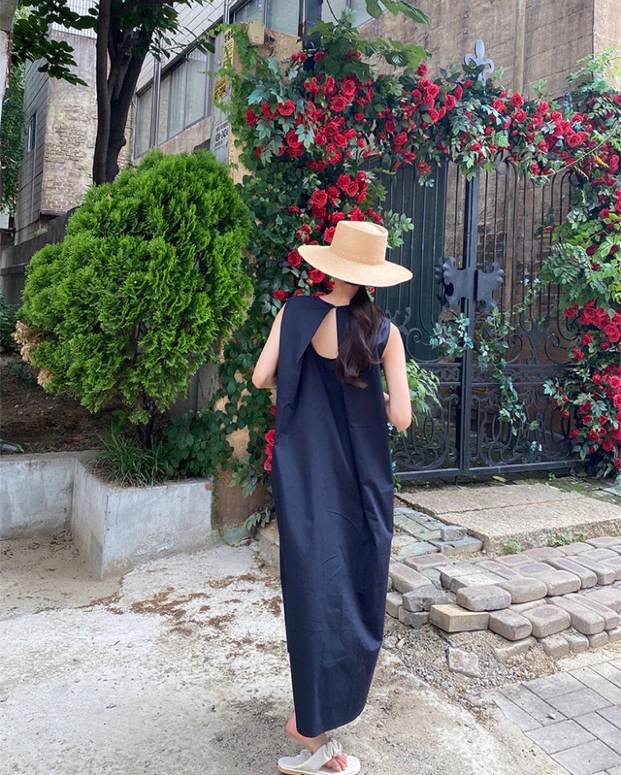 Dame afslappet sommermaxikjole med ensfarvet design og bred pasform Stilla