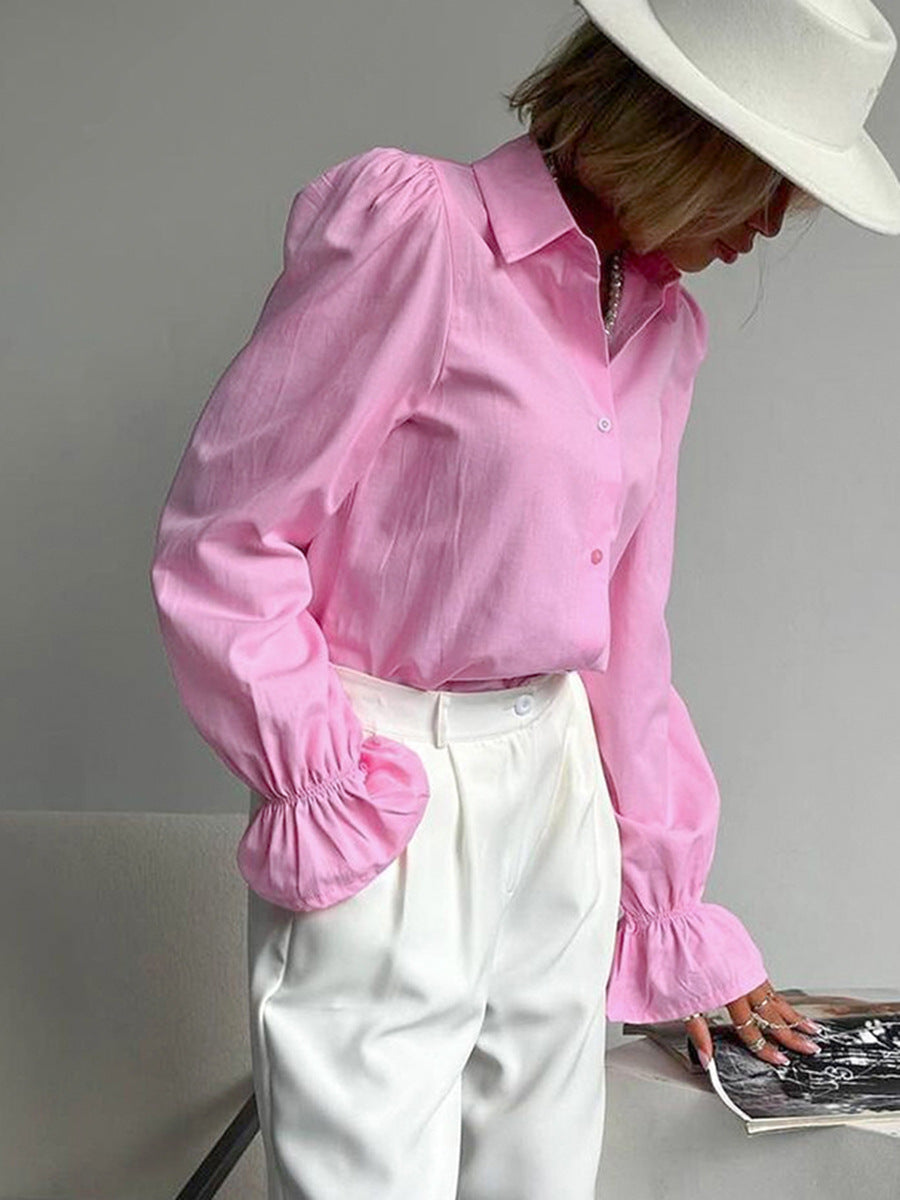 Dame elegant bluse med brede, splittede ærmer og klassisk krave Stilla