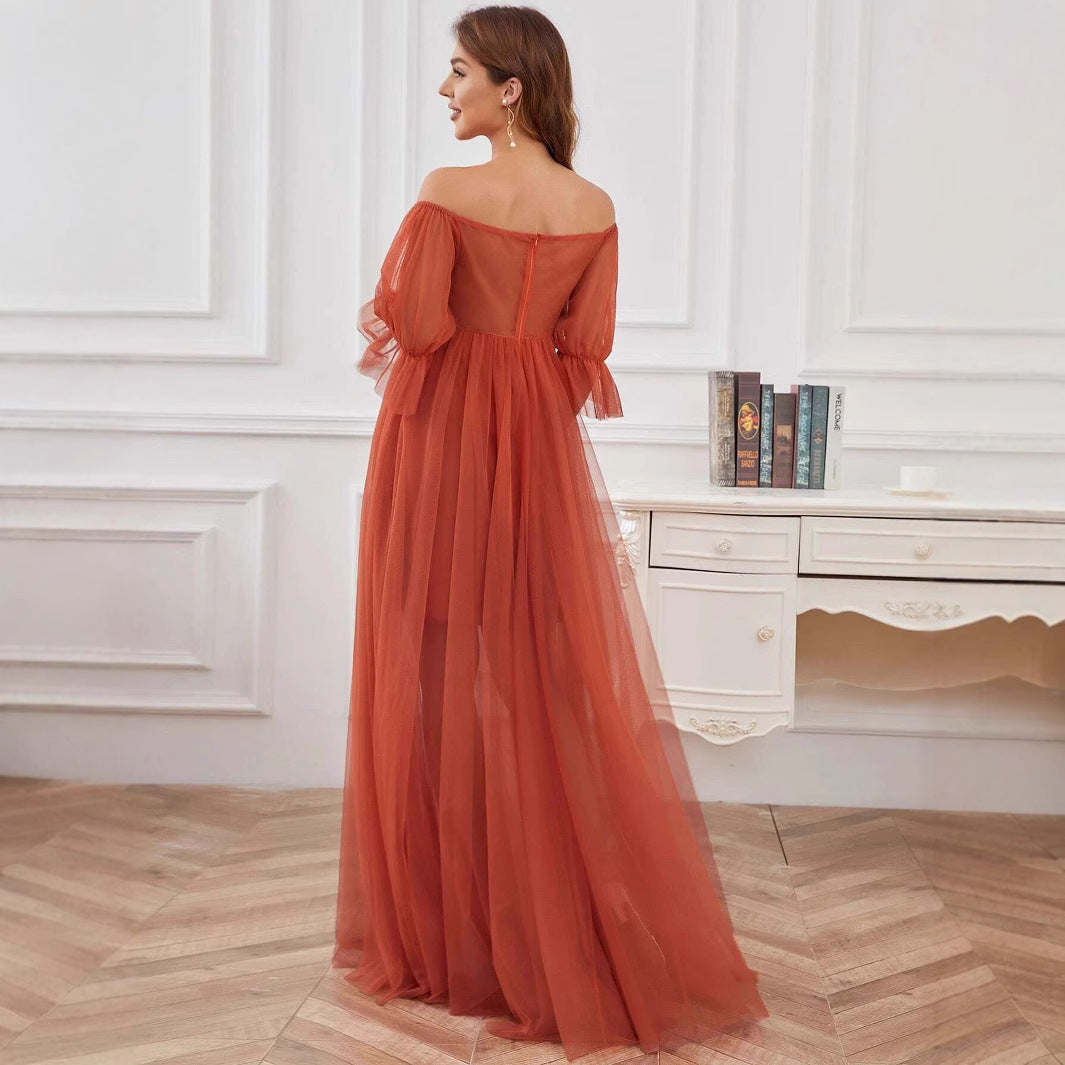 Dame Elegant gravidkjole med off-shoulder design og luftig tyl Stilla