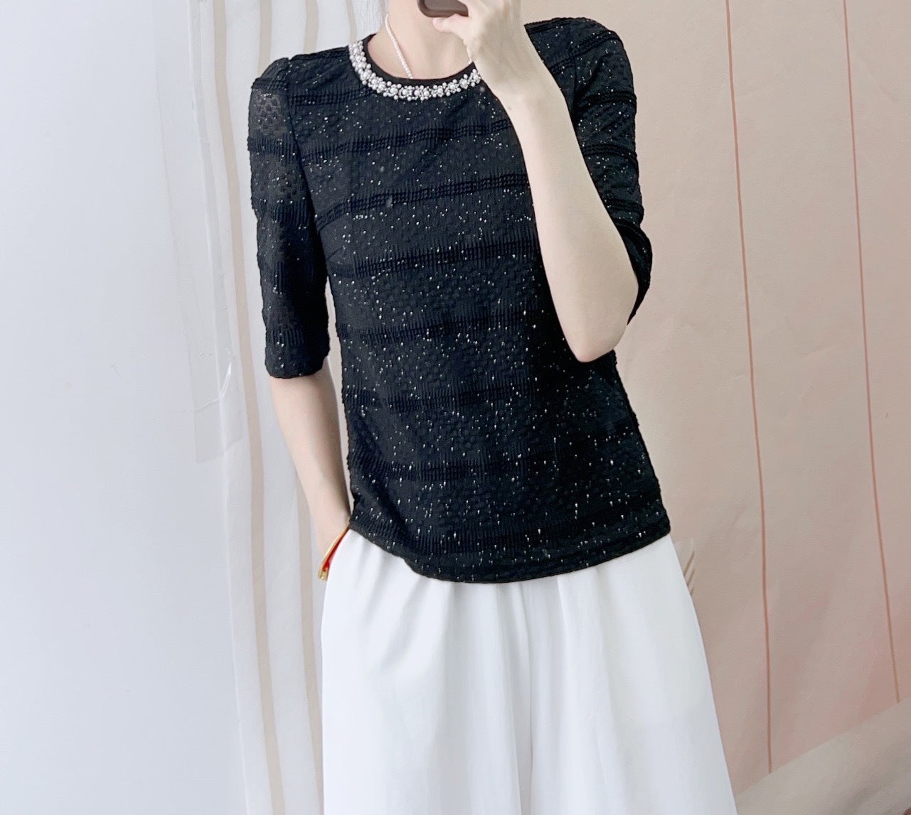 Dame Elegant Bluse med perleprydet krave og struktureret mønster Stilla