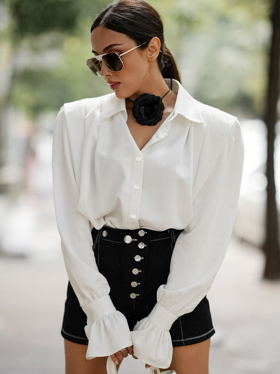 Dame elegant bluse med voluminøse ærmer og tætsiddende snit Stilla