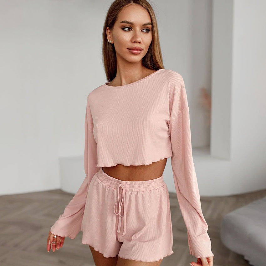 Dame afslappende loungewear-sæt med cropped top og shorts Stilla