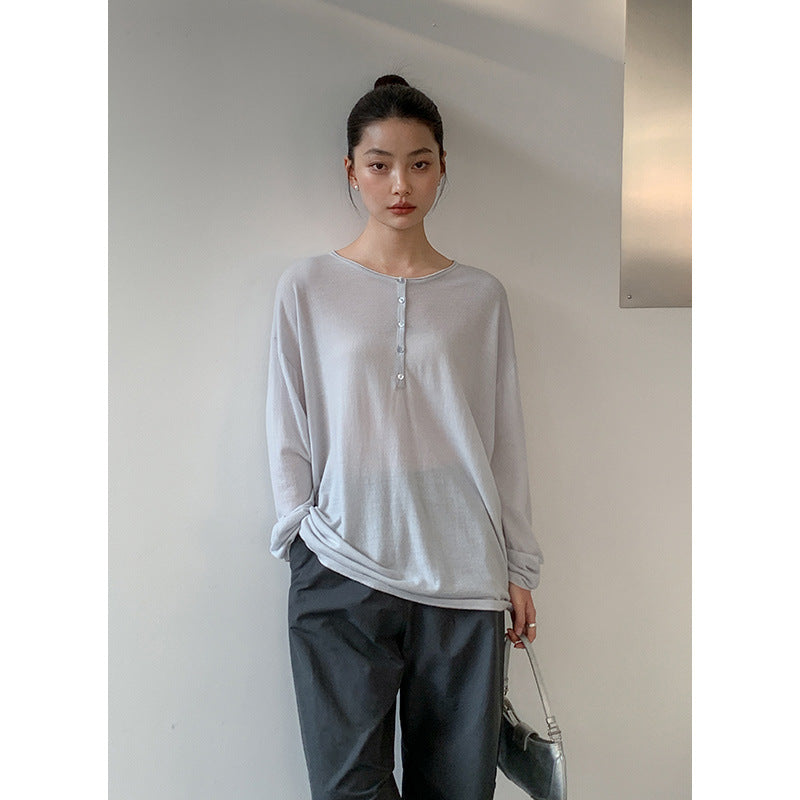 Dame afslappet langærmet skjorte med rund halsudskæring og praktisk knaplukning Stilla