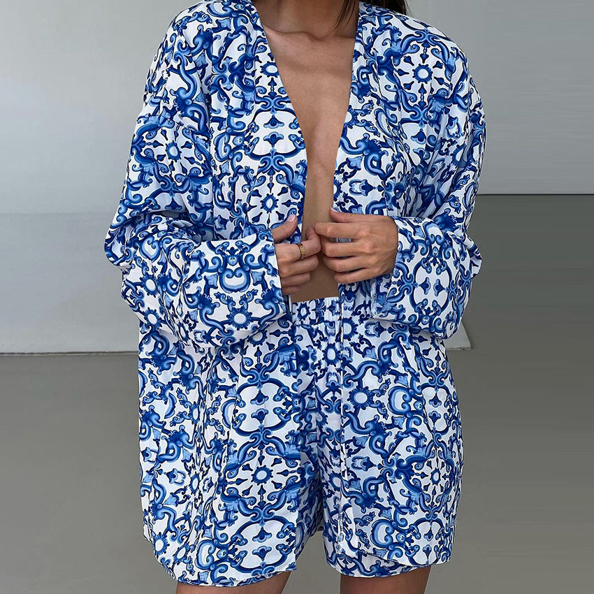 Dame afslappet lounge-sæt med blomstret mønster og centralt binde bælte Stilla