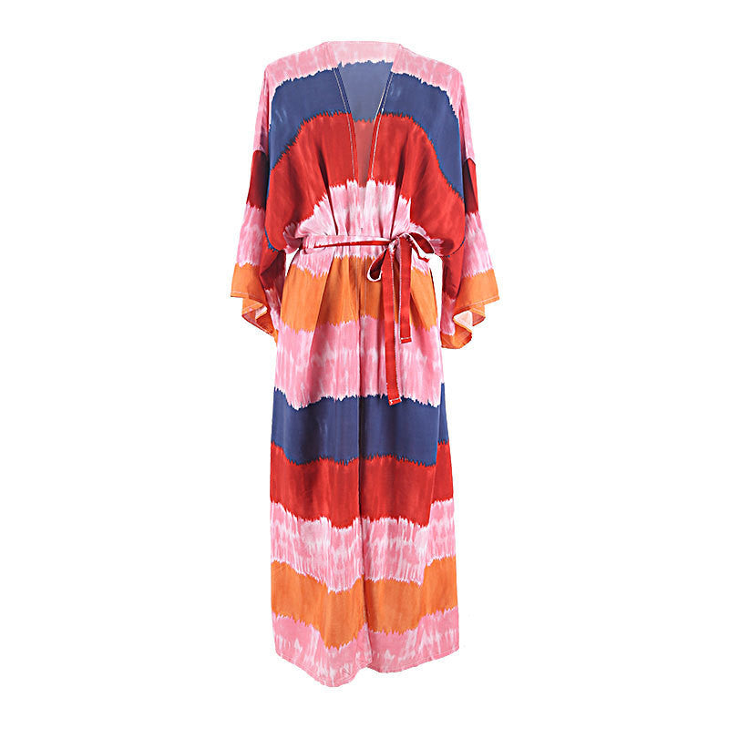 Dame afslappet strandkimono med kunstnerisk batikdesign Stilla