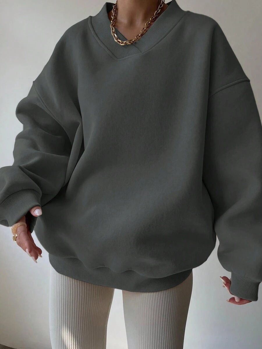 Dame afslappet pullover med dyb V-udskæring og oversized pasform Stilla