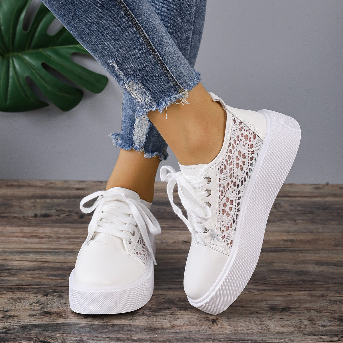 Dame Sneakers med luftig spids-overflade og komfortabel kile sål Stilla