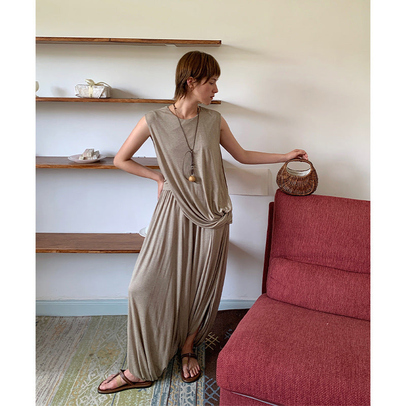 Dame Jumpsuit med elegant indpakningsdesign og flydende snit Stilla