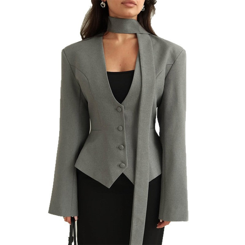 Dame elegant blazerjakke med figursyet snit og dyb V-udskæring Stilla