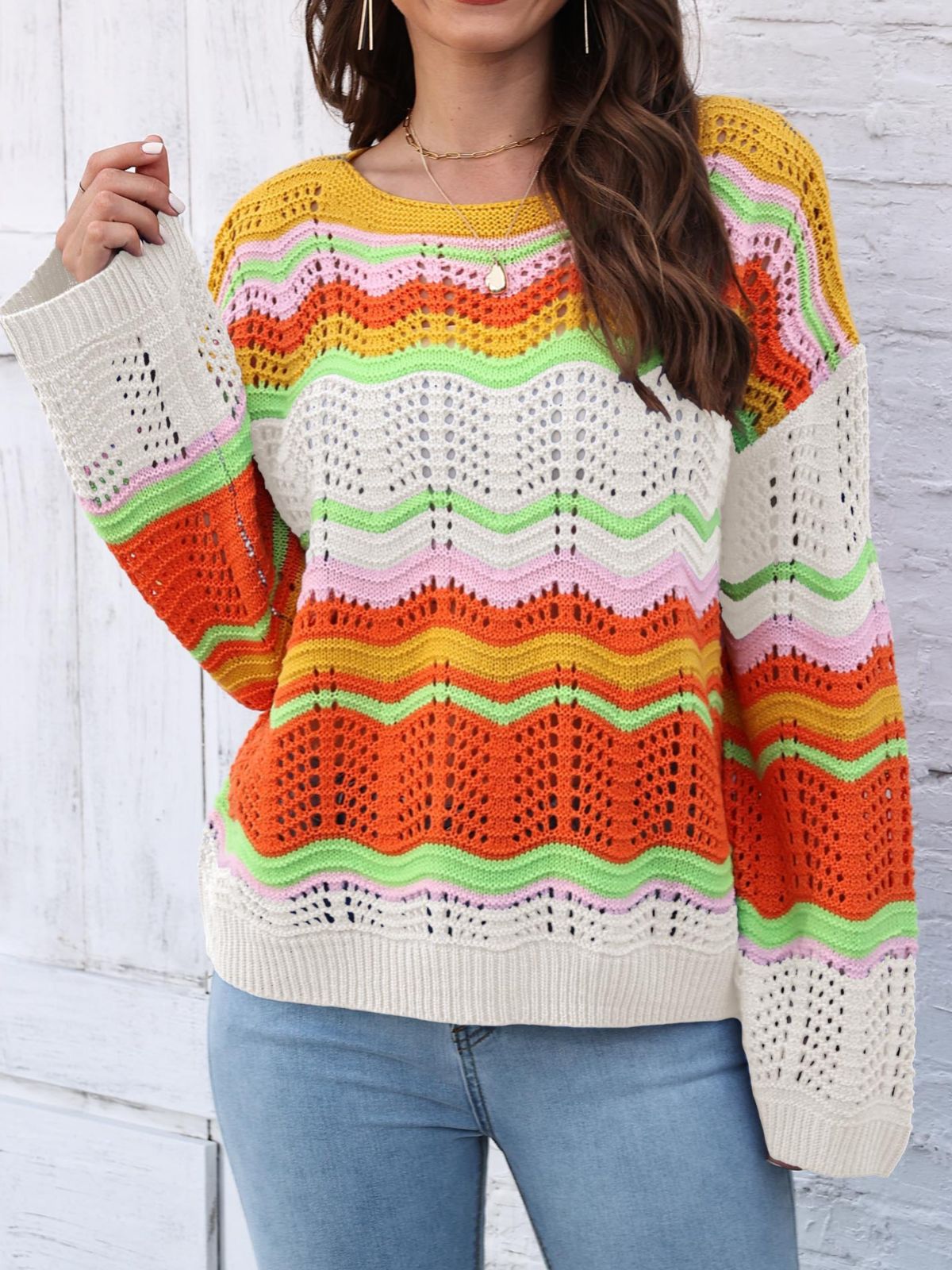 Dame afslappet ribstrikpullover med farverigt bølgemønster og løs pasform Stilla