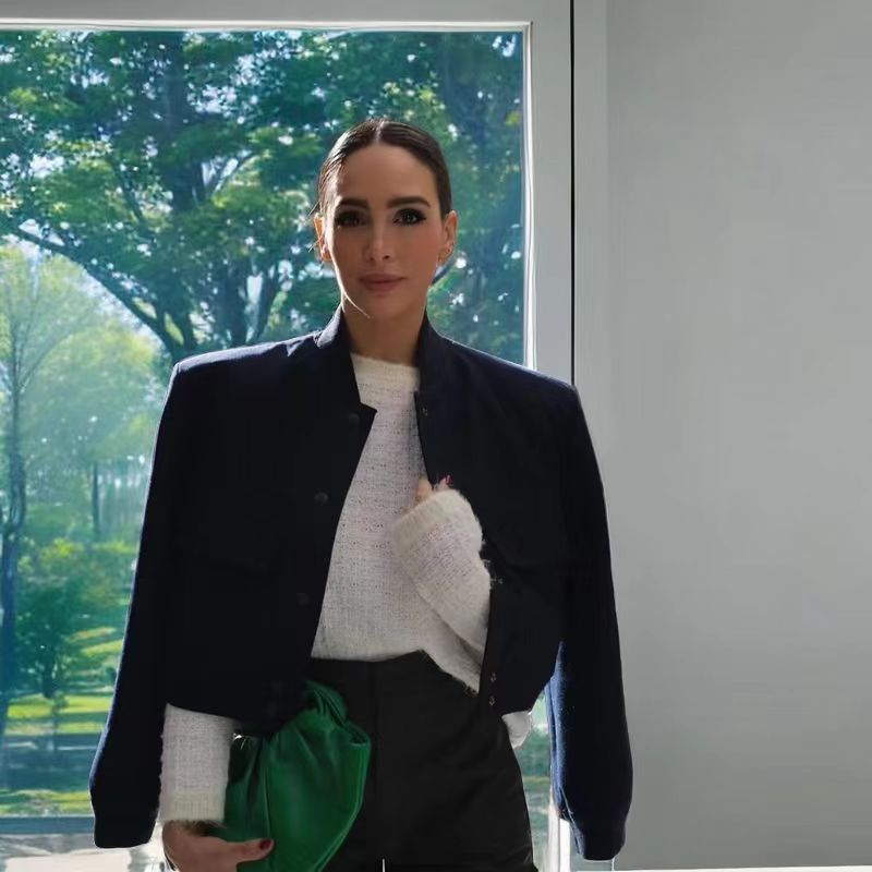 Dame cropped bomberjakke med praktiske lommer og elastiske manchetter Stilla