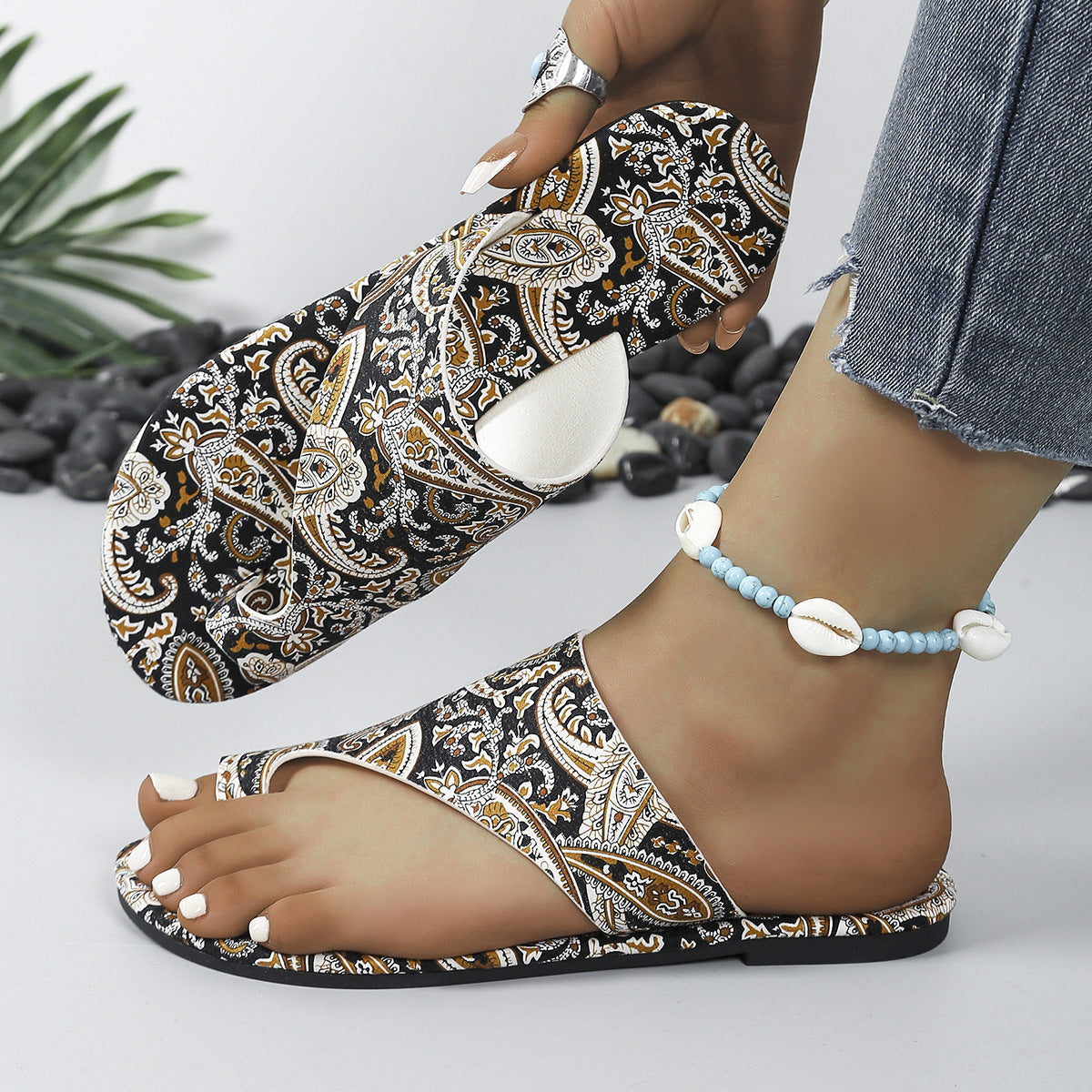 Dame flip-flops sandaler med elegant paisley mønster og blødt polstret fodseng Stilla